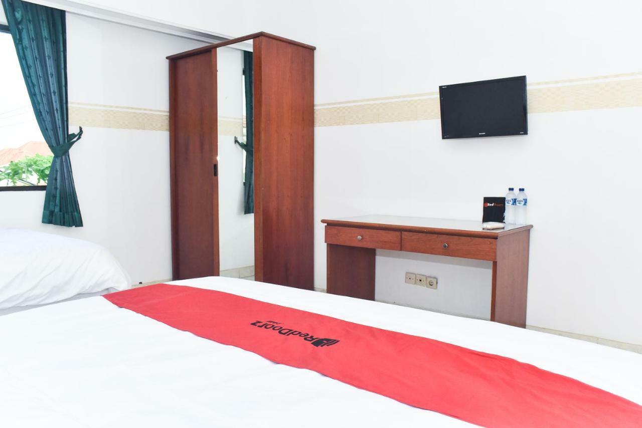 Reddoorz Near Lenmarc Mall Surabaya Pradahkalikendal Exteriér fotografie